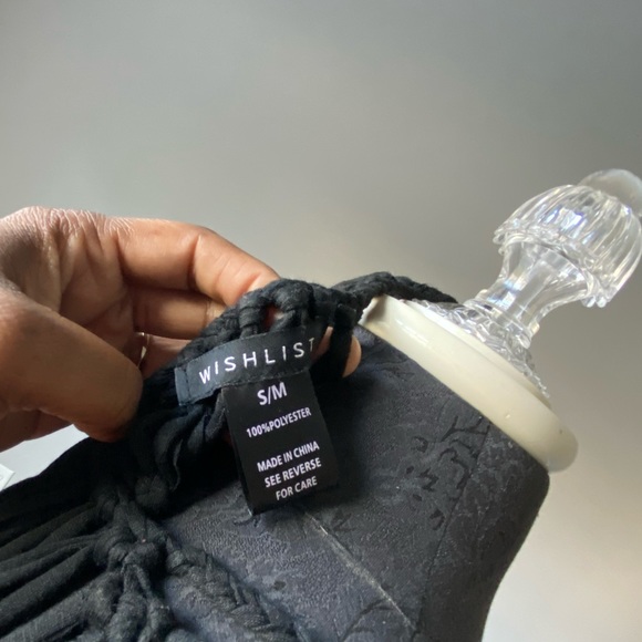 Knitted Fringed Gillette Top - Picture 3 of 3